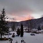 Sunny Eagle Rock Beli Iskar